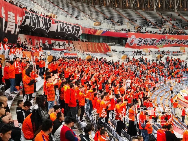  Ning回归赛场，战术调整首场状态亮眼，阿森纳观众沸腾！